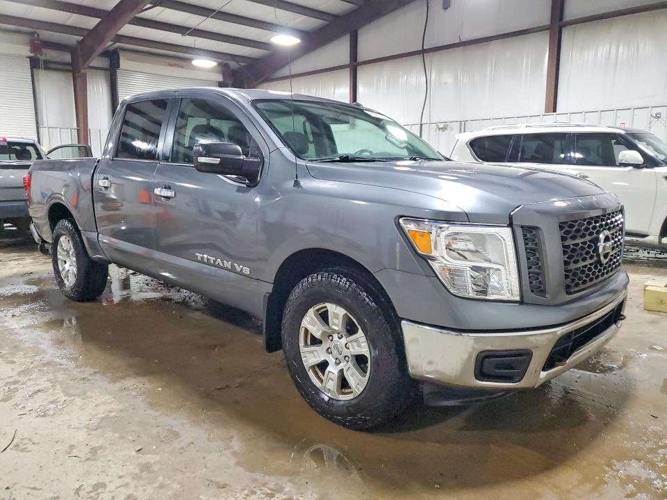 2019 Nissan Titan SV