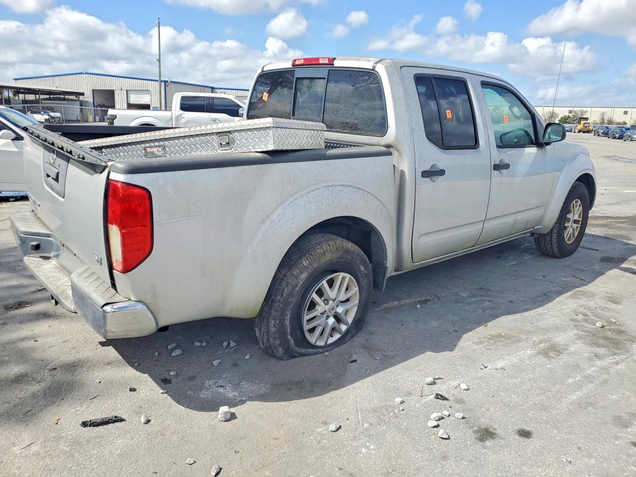 2016 Nissan Frontier SV