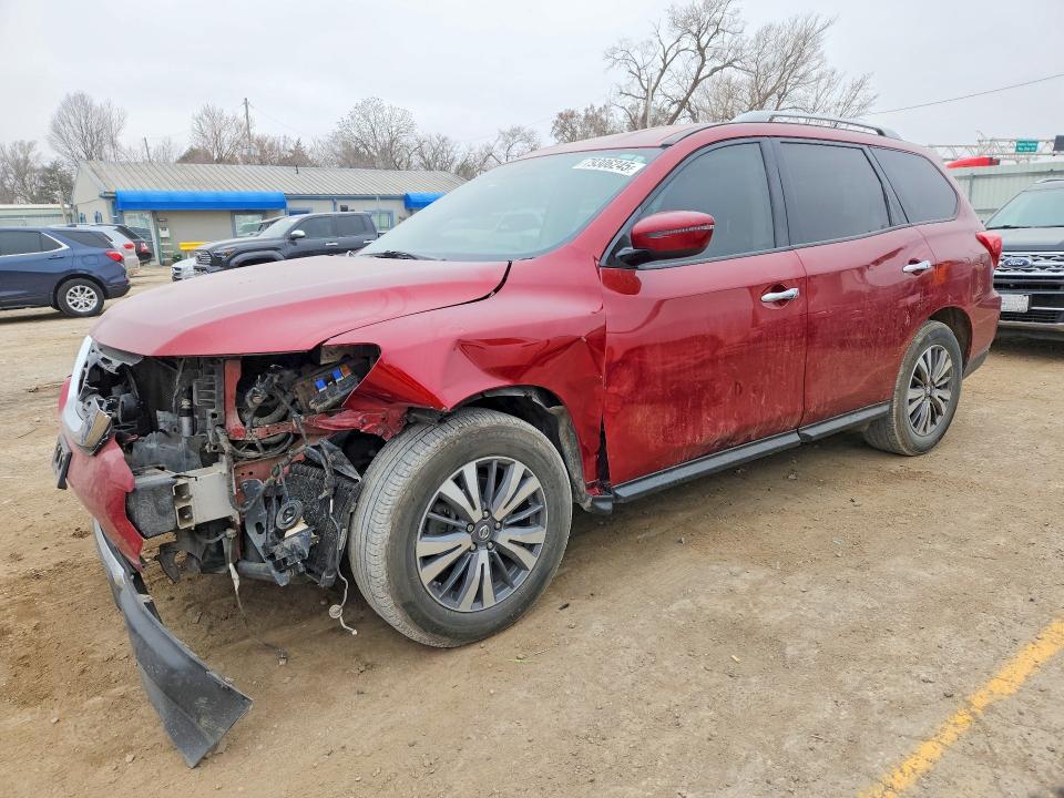 2018 Nissan Pathfinder SV