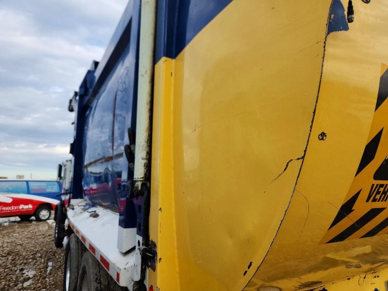 2013 Mack Mru633 Refuse Truck