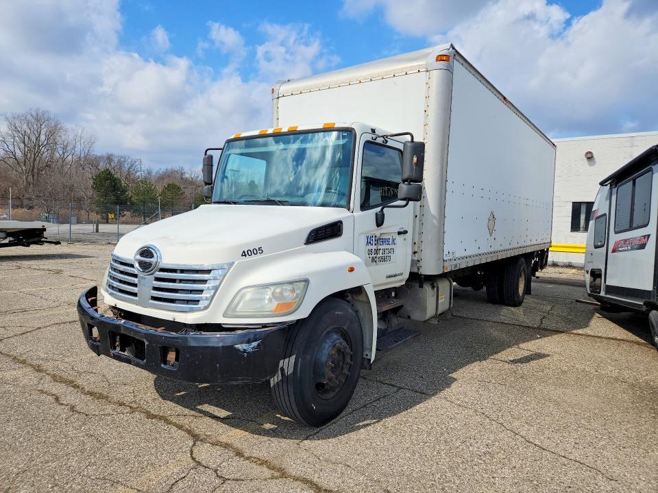 2010 Hino 258/268 BOX Truck