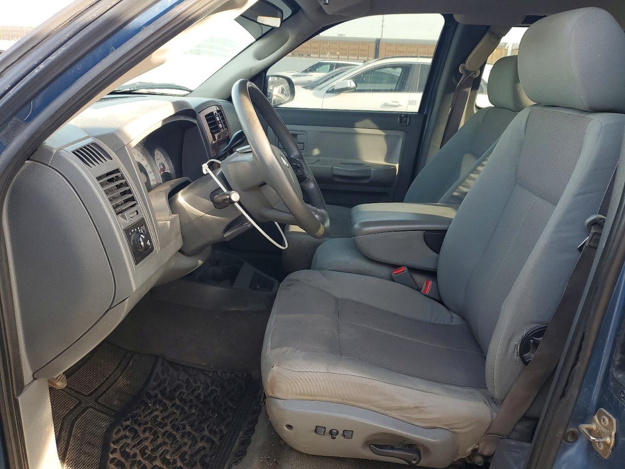 2005 Dodge Dakota slt