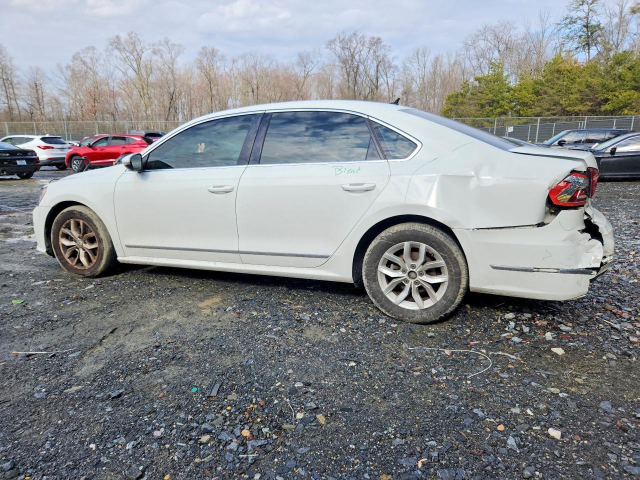 2016 Volkswagen Passat s