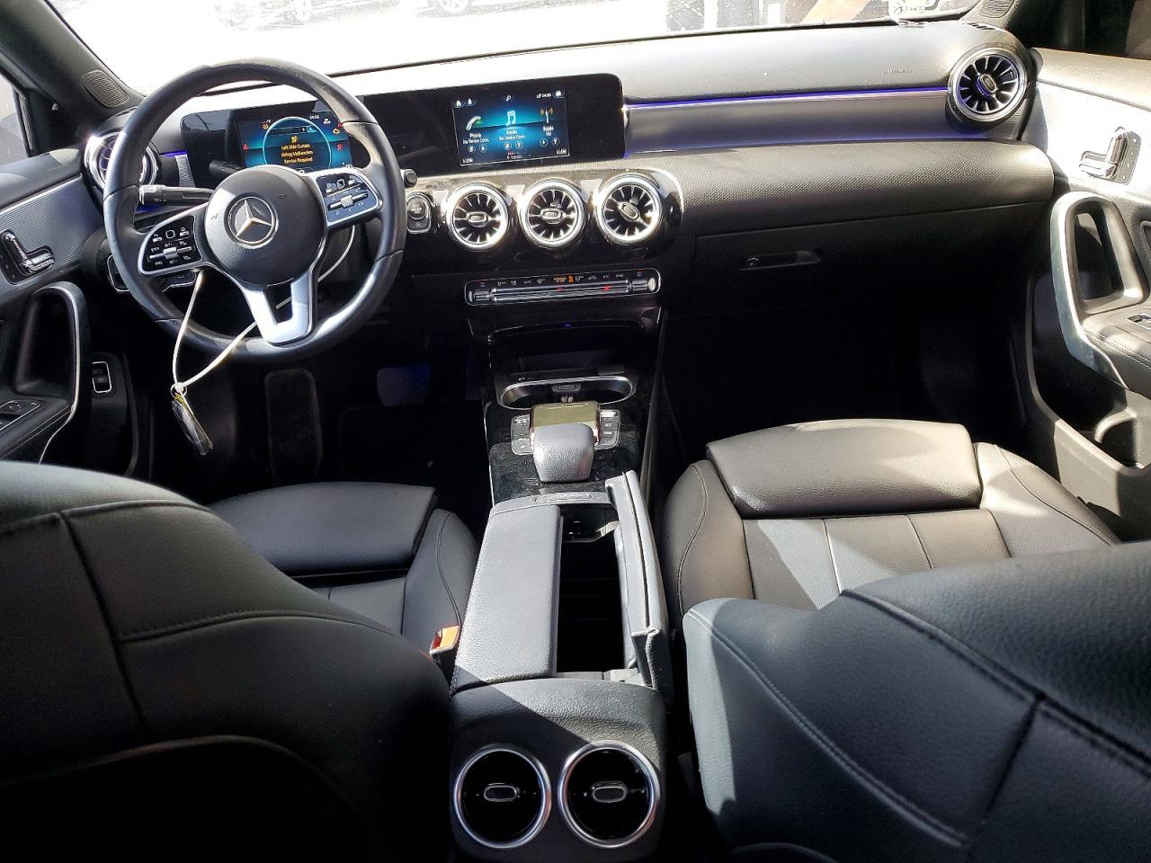 2022 Mercedes-Benz A 220