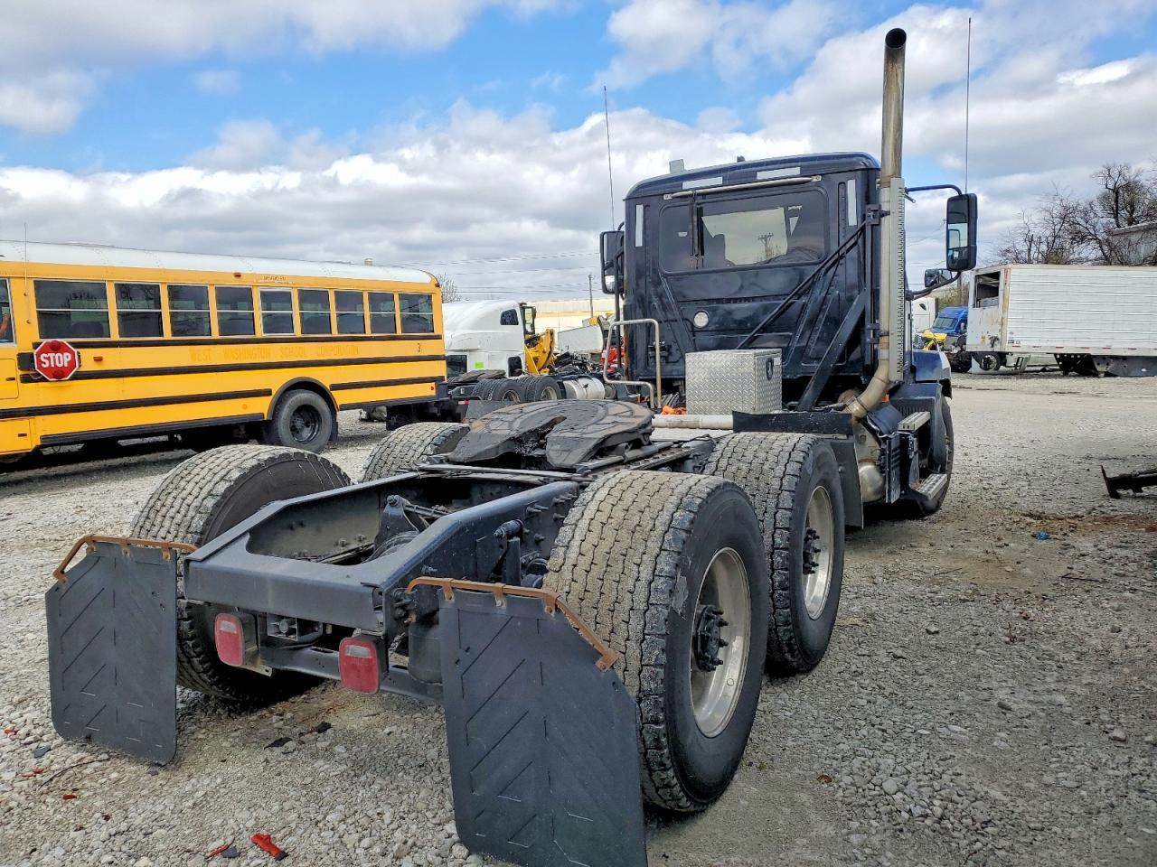 2025 Mack Anthem Semi Truck