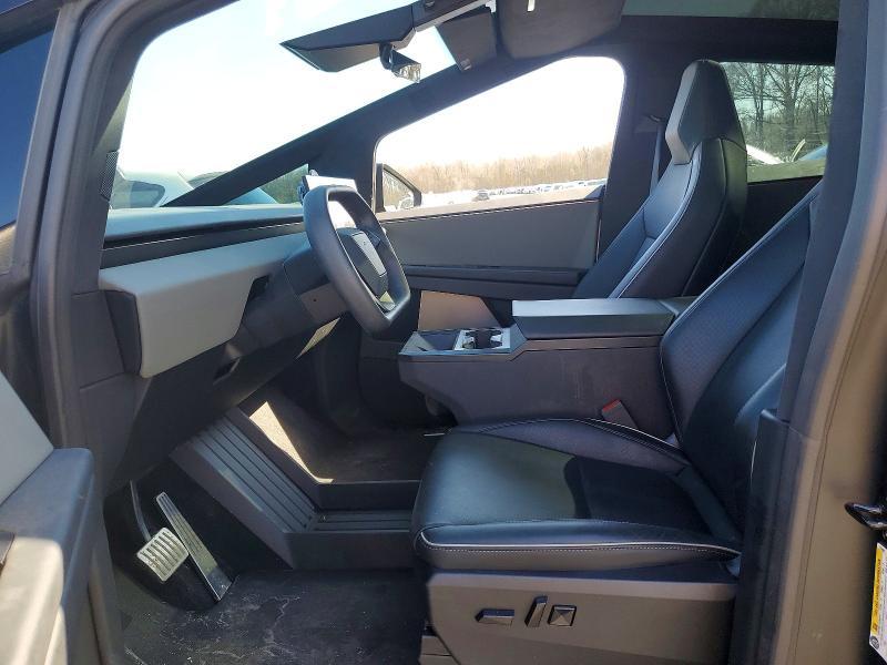 2025 Tesla Cybertruck