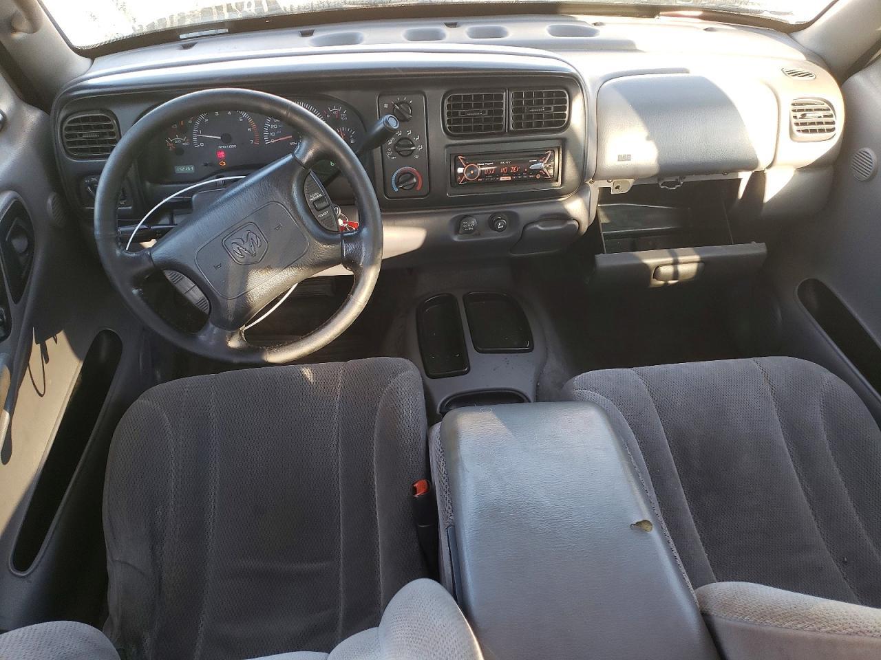 2000 Dodge Dakota Quattro