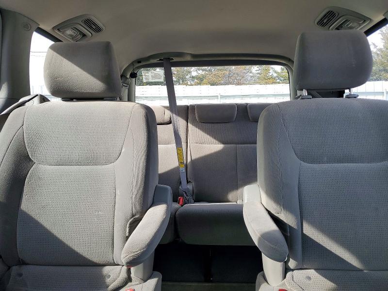 2004 Toyota Sienna le 7 Passenger