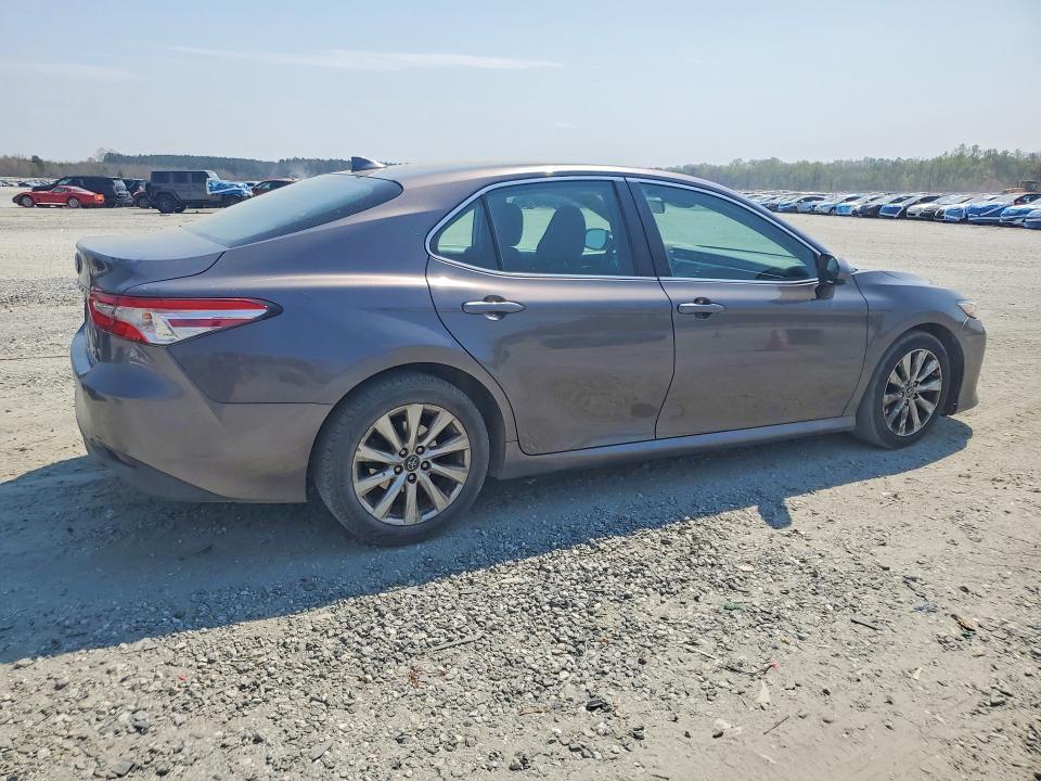 2019 Toyota Camry le