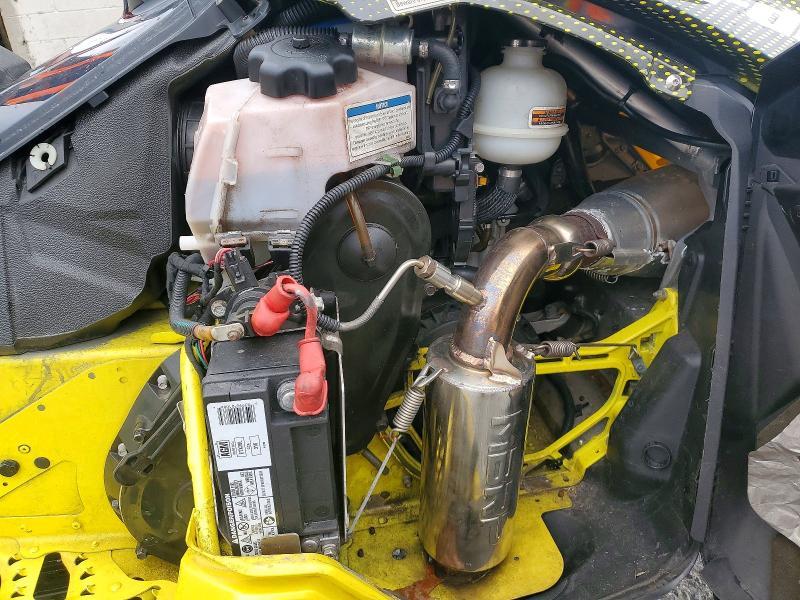 2015 Skidoo Snowmobile