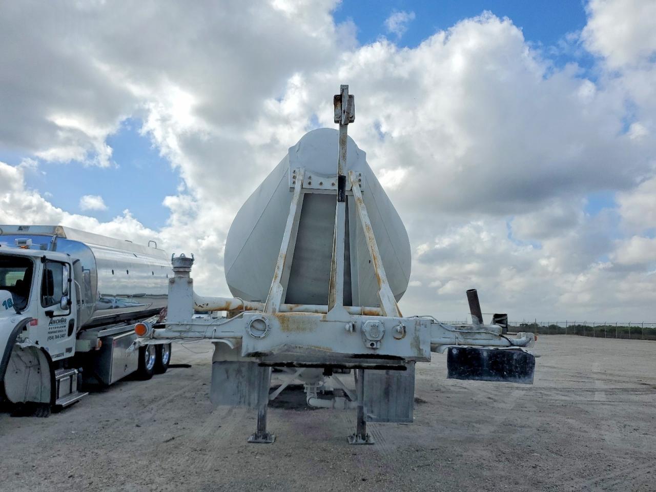 1988 Unknown 1988 Pneumatic DRY Bulk Trailer
