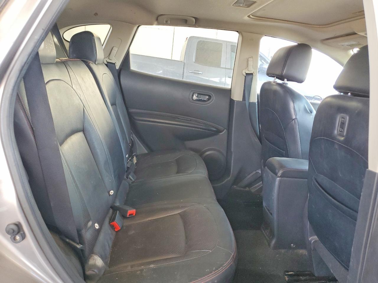 2011 Nissan Rogue s