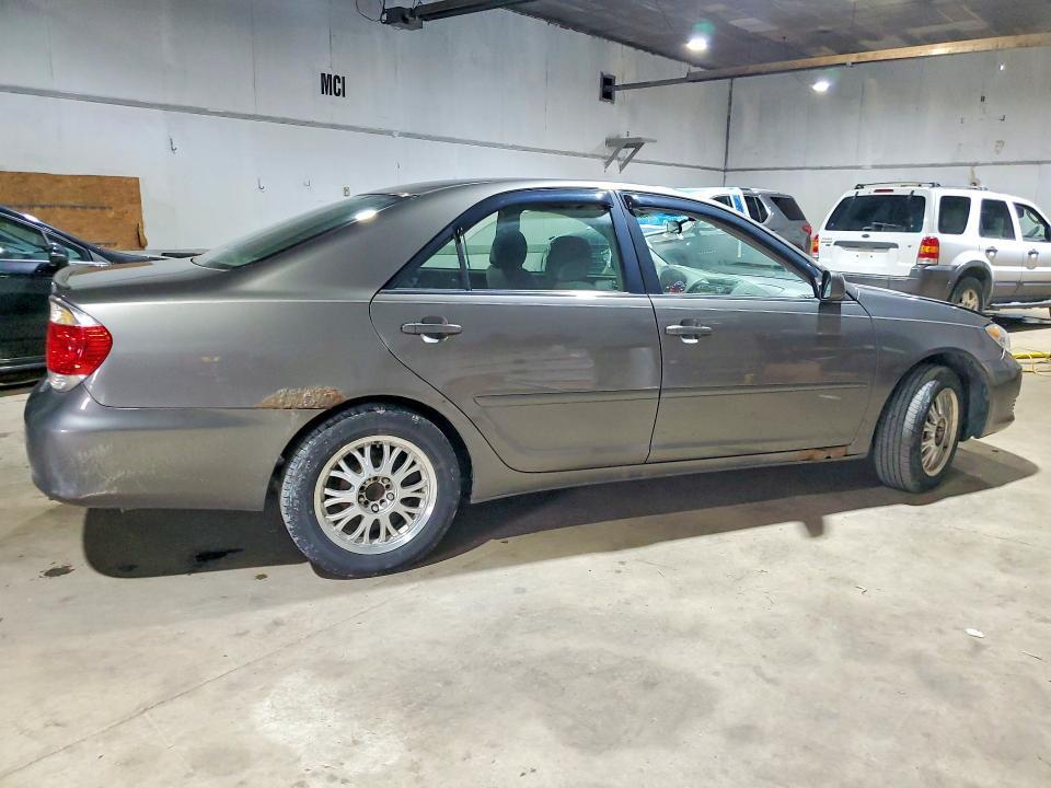 2006 Toyota Camry le