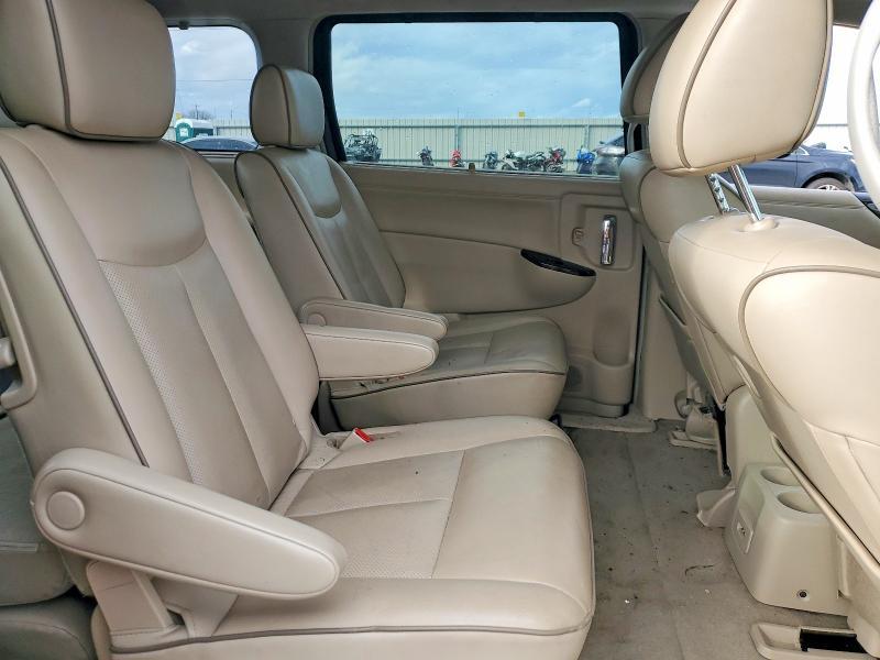 2015 Niss Quest 3.5 s