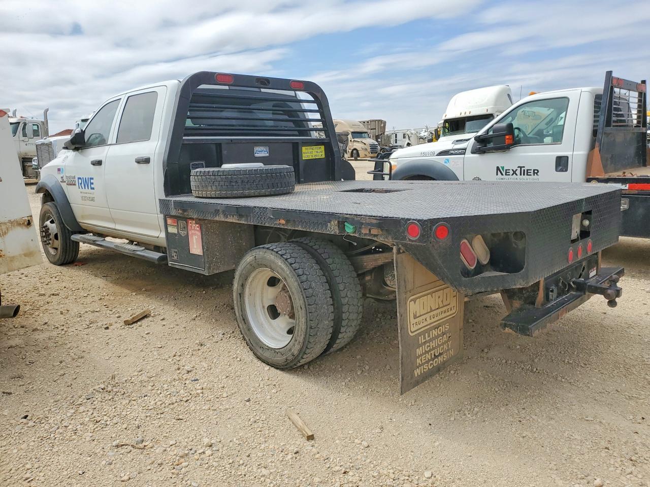 2014 Dodge RAM 5500 Flatbed Truck