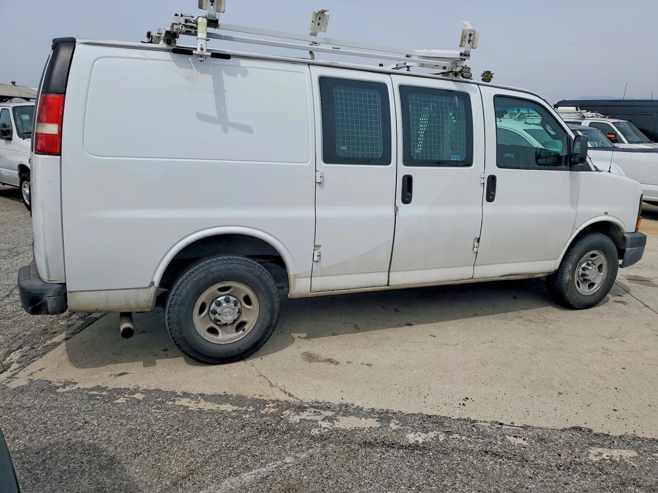 2016 Chev Rolet Express 2500 Cargo Utility / Service Van