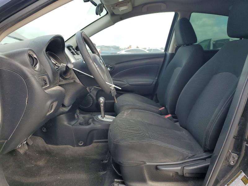 2018 Nissan Versa sv