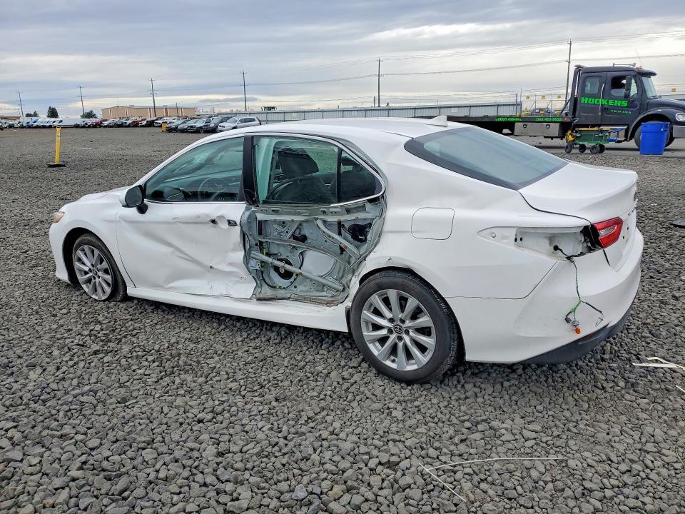 2020 Toyota Camry le