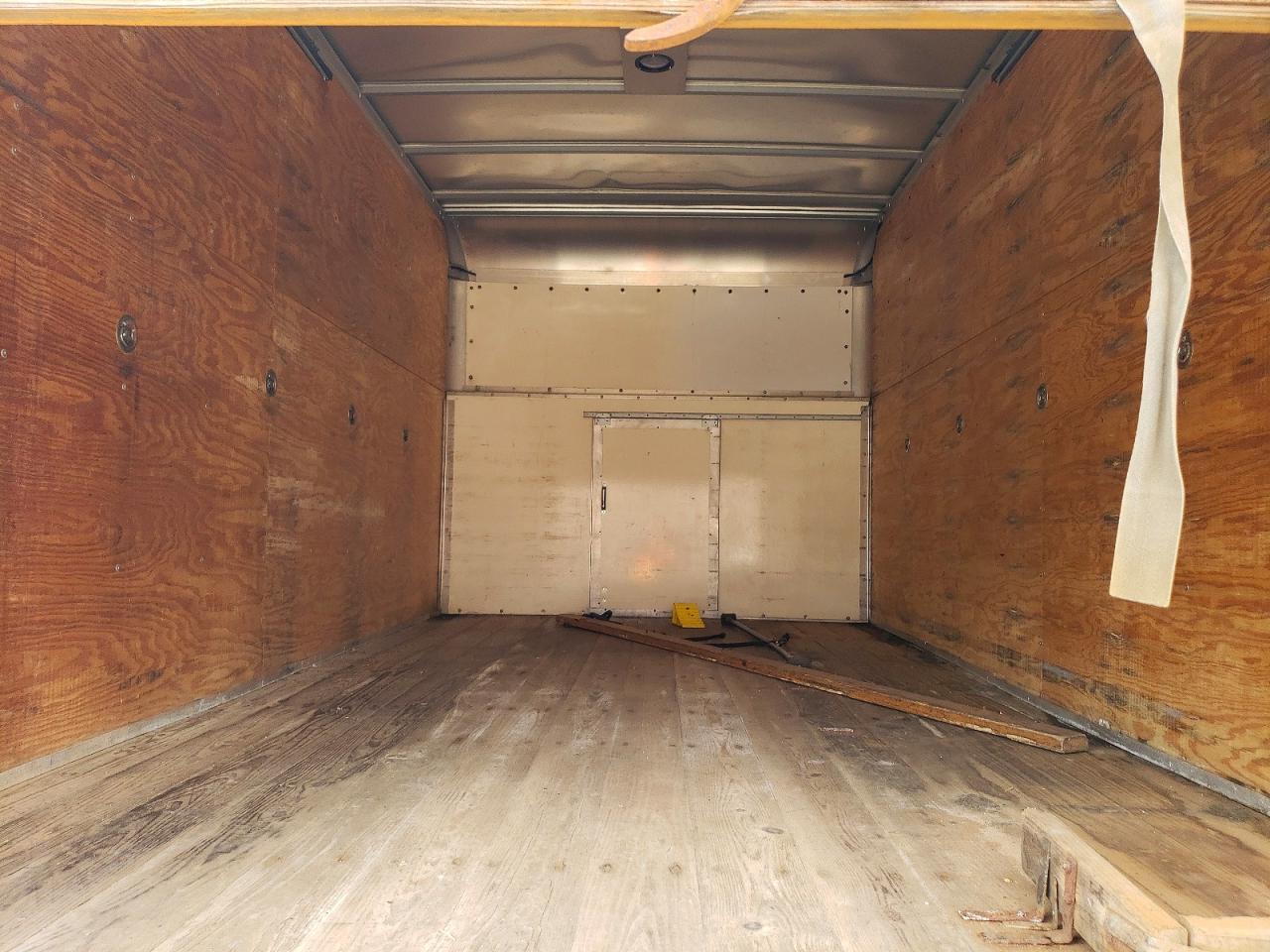 2014 Ford E350 BOX Truck