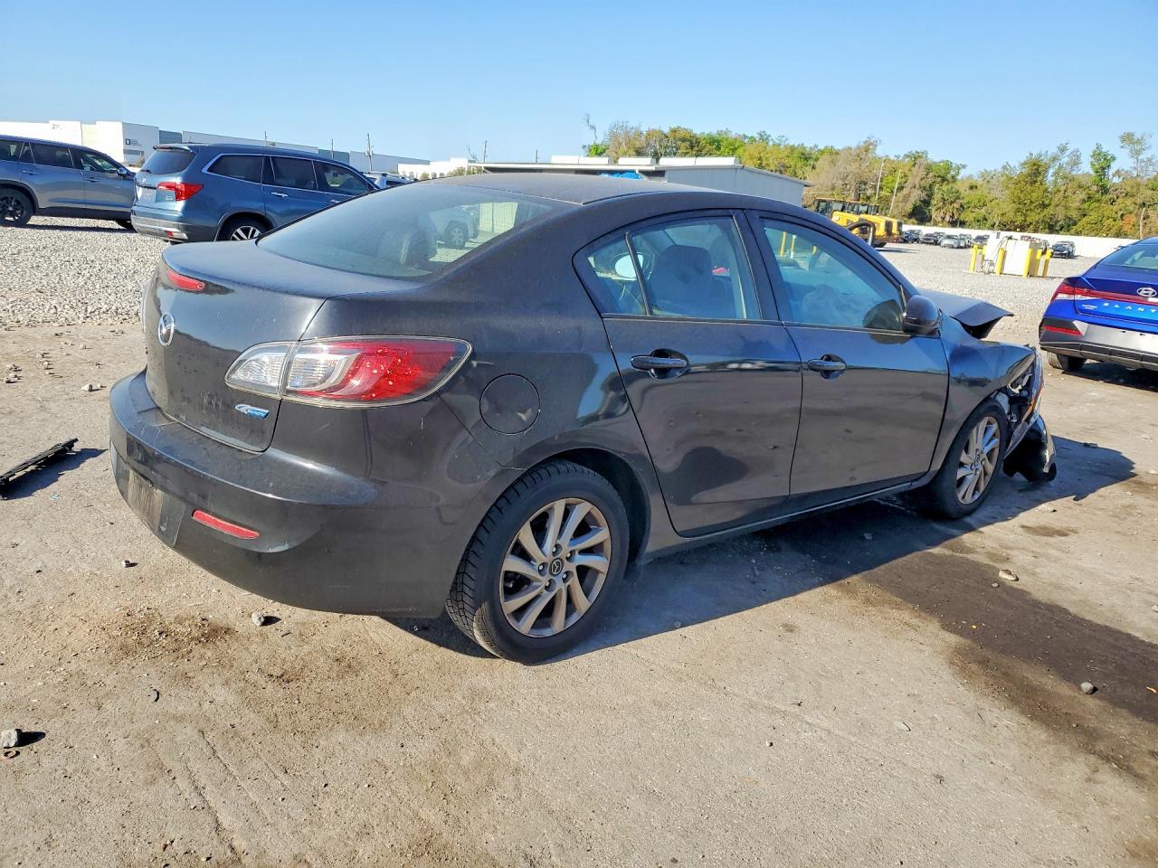 2013 Mazda 3 I