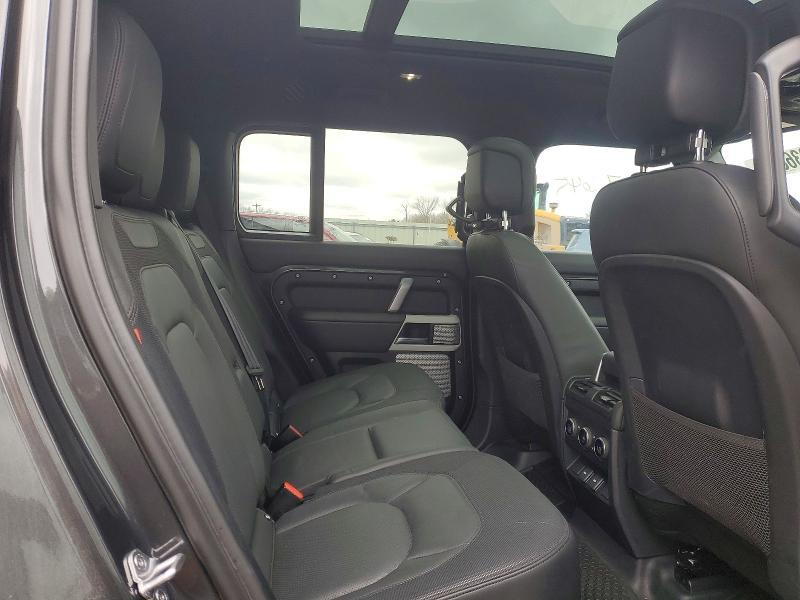 2023 Land Rover Defender 130 X-dynamic se