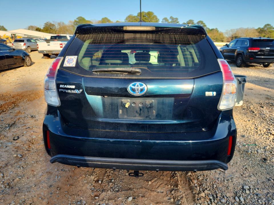 2017 Toyota Prius v Five