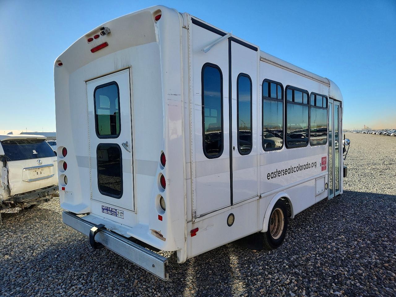 2016 Ford Econoline E350 Super Duty Cutaway Van