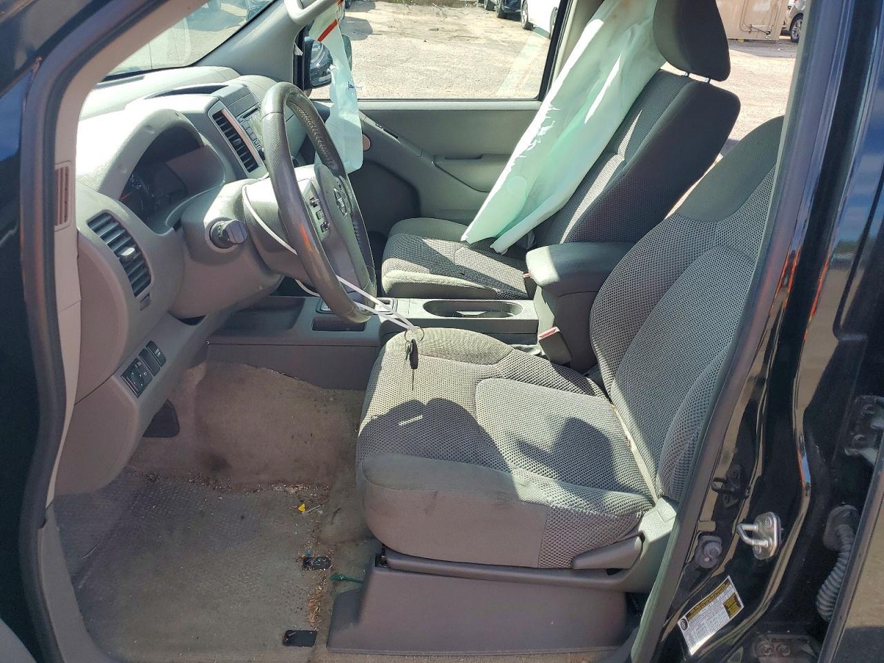 2018 Nissan Frontier SV