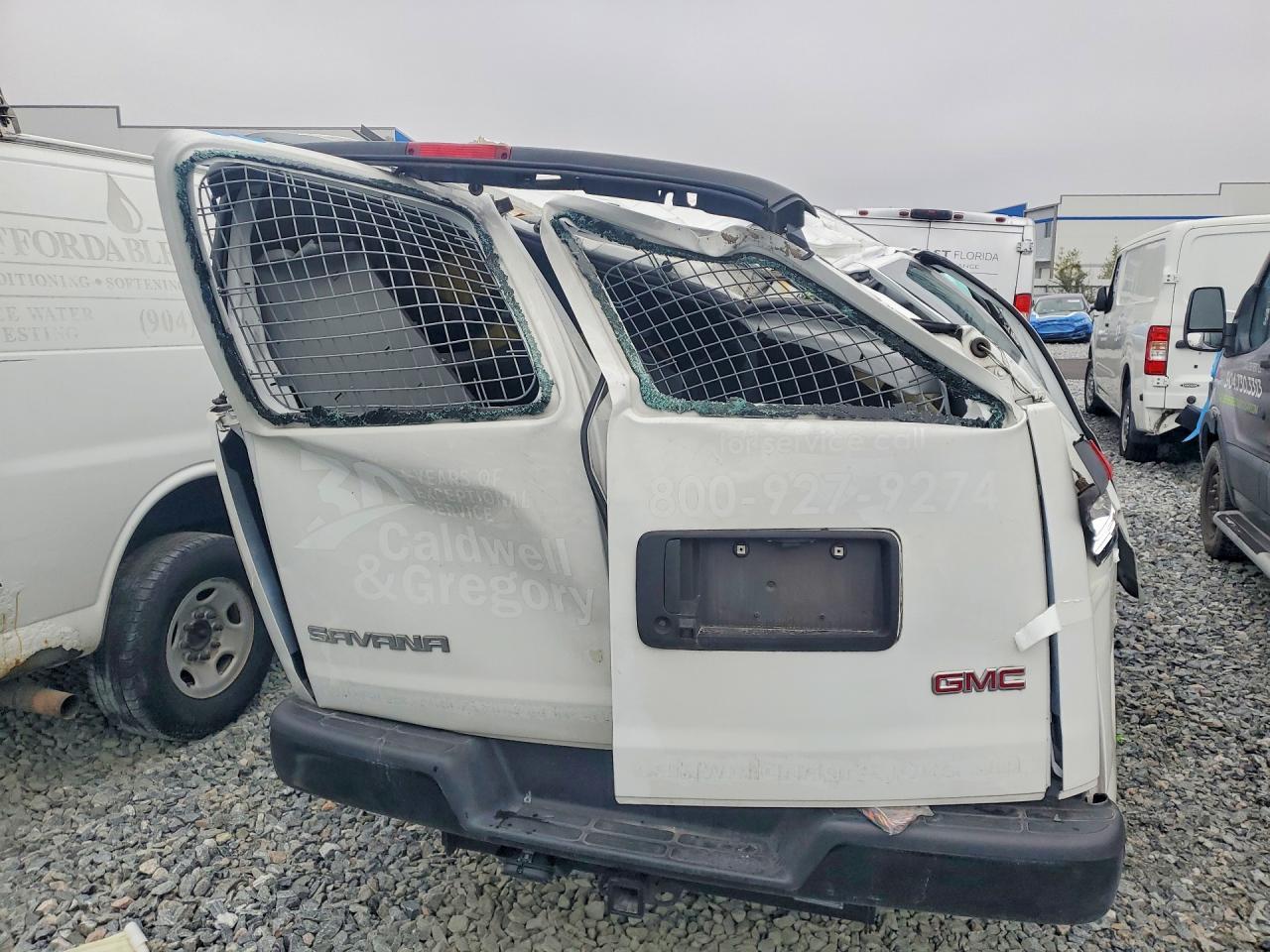 2023 GMC Savana 2500 Utility / Service van
