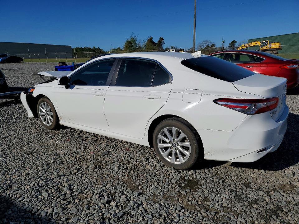 2020 Toyota Camry le