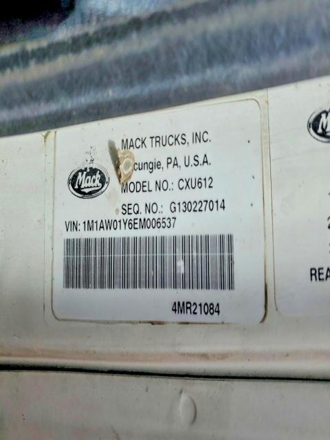 2014 Mack CXU612 Semi Truck
