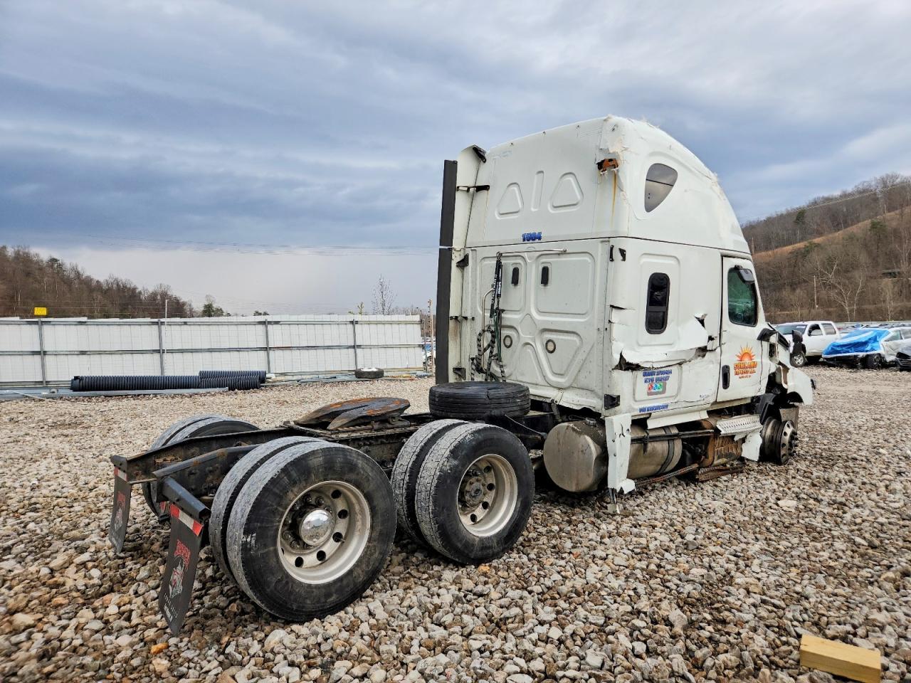 2019 Freigliner 2019 Freightliner Cascadia 126 Semi Truck