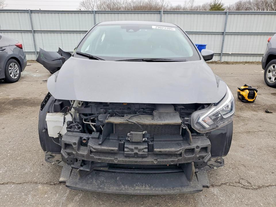 2023 Nissan Versa sv