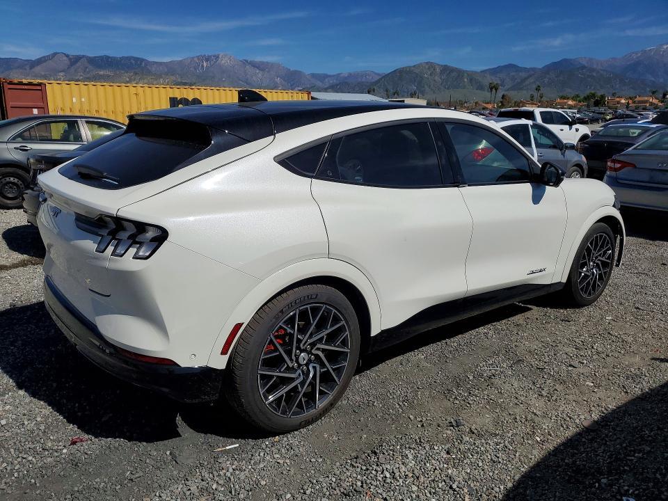 2023 Ford Mustang Mach-e gt