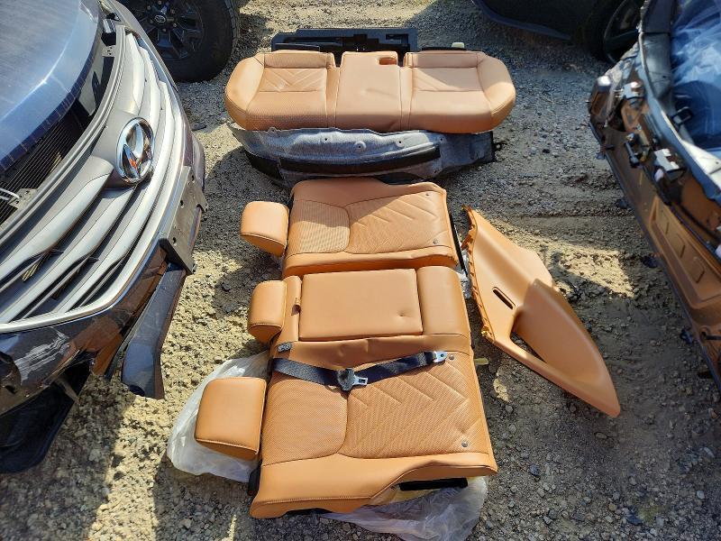 2025 Lexus Nx 450h+ Base