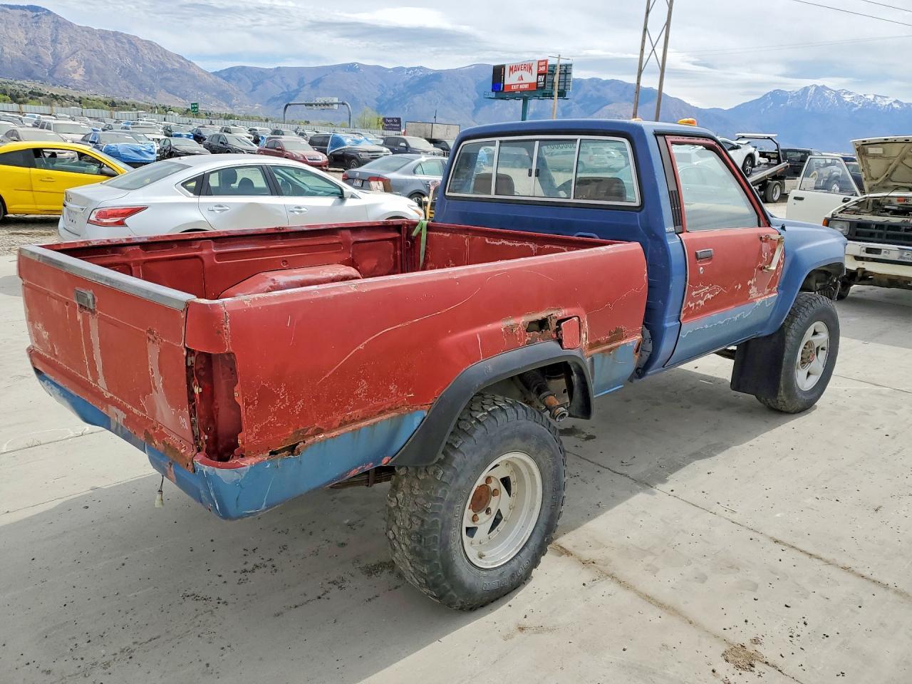 1987 Toyota Pickup Deluxe
