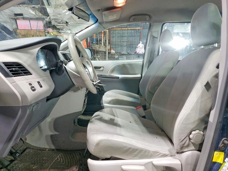 2012 Toyota Sienna Base 7-passenger