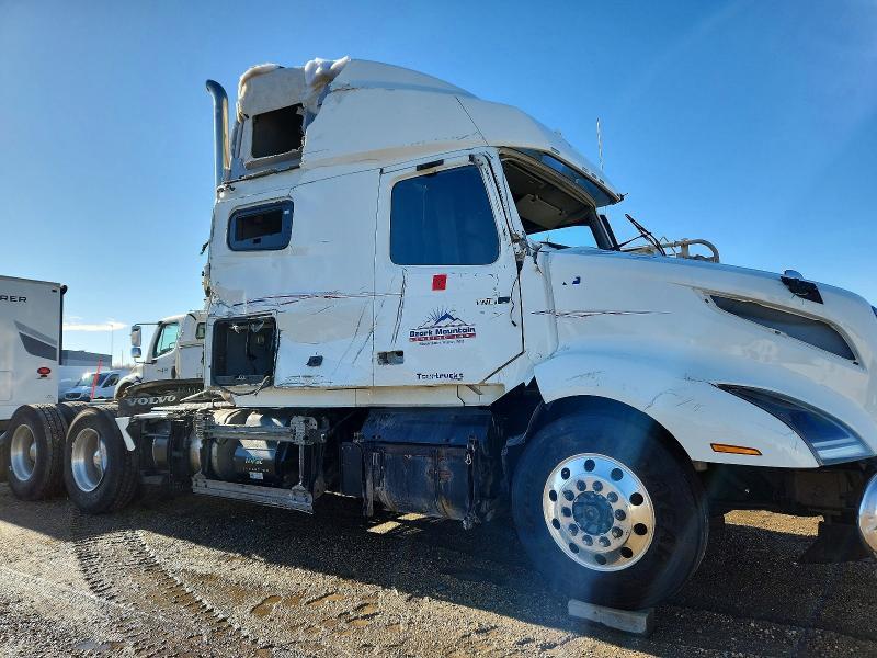 2020 Volvo VN VNL