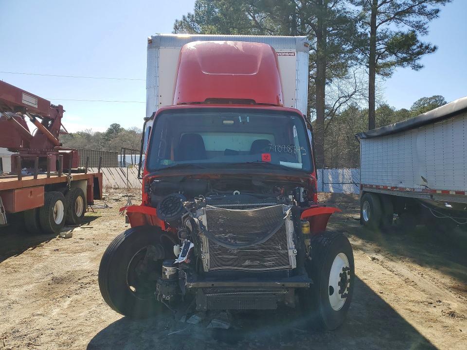 2019 Freigliner 2019 Freightliner Business Class M2 BOX Truck