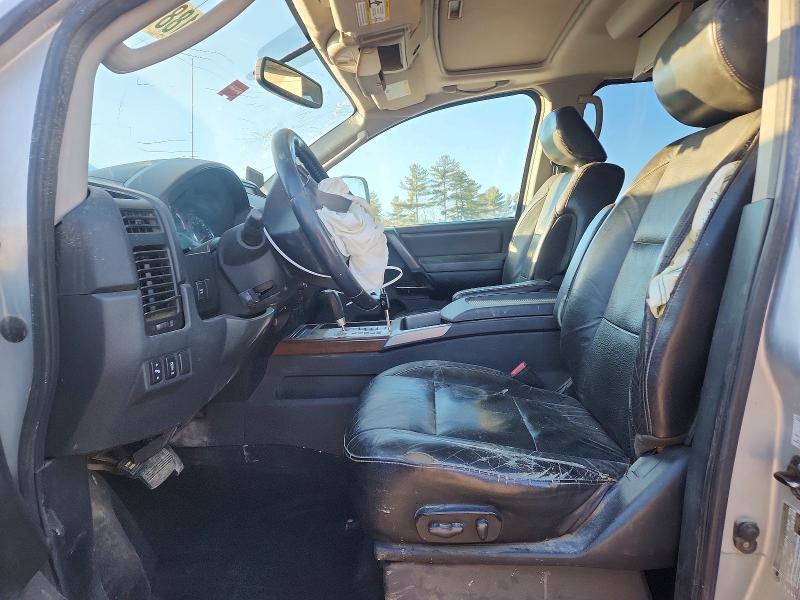 2011 Nissan Titan SV