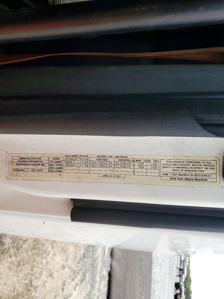 2016 Peterbilt 579 Semi Truck