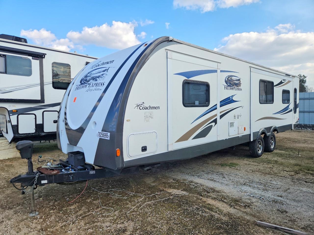 2013 Foresriver 2013 Forest River Coachmen FET297RLDS Camper