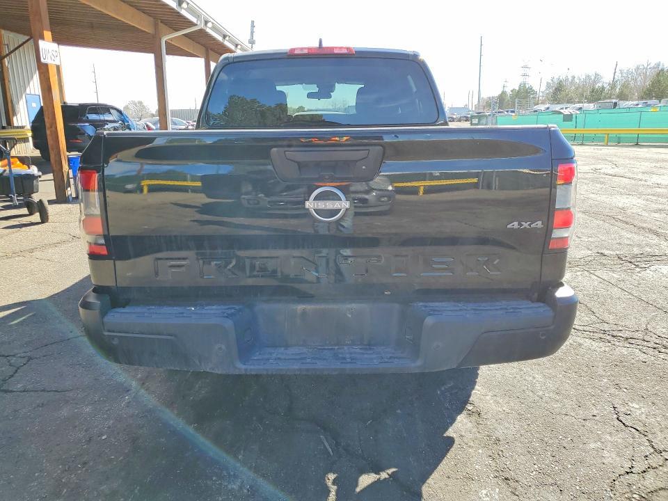 2022 Nissan Frontier S