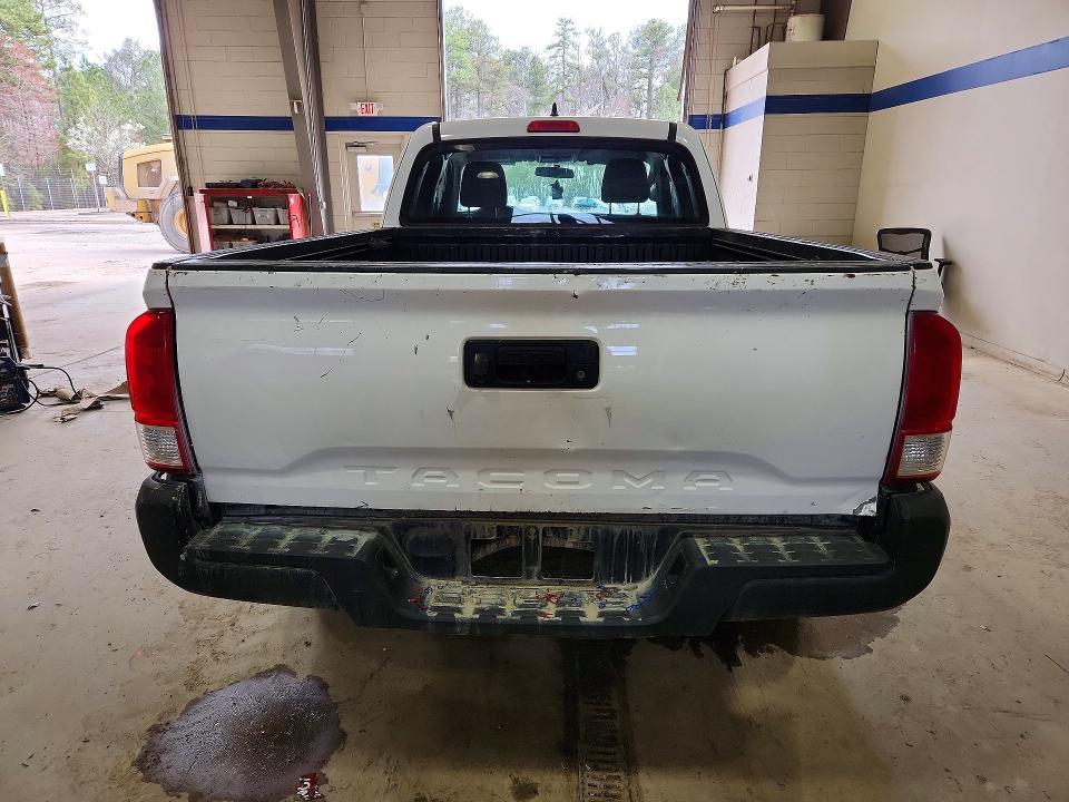 2016 Toyota Tacoma SR