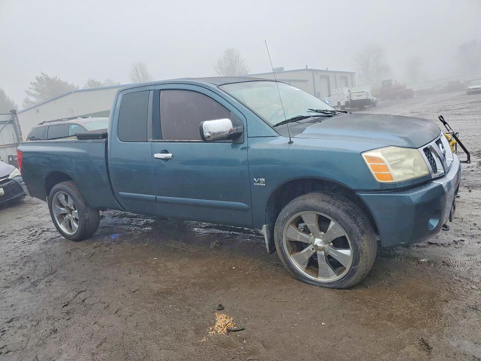 2004 Nissan Titan xe