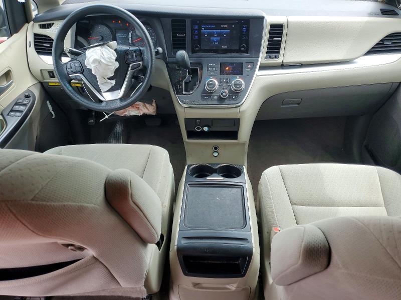 2016 Toyota Sienna le 8-passenger