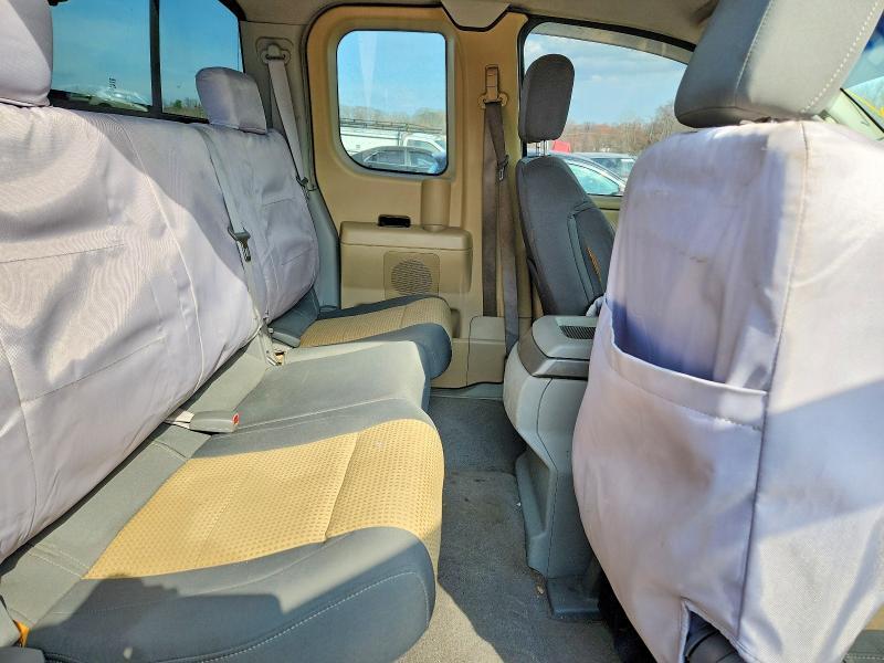 2004 Nissan Titan XE