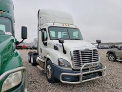 Freightliner Vehiculos salvage en venta: 2017 Freightliner Cascadia 1-semi Truck