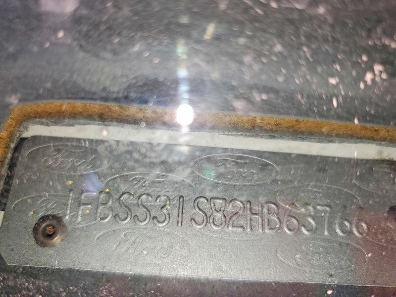 2002 Ford Econoline E350 Super Duty Wagon