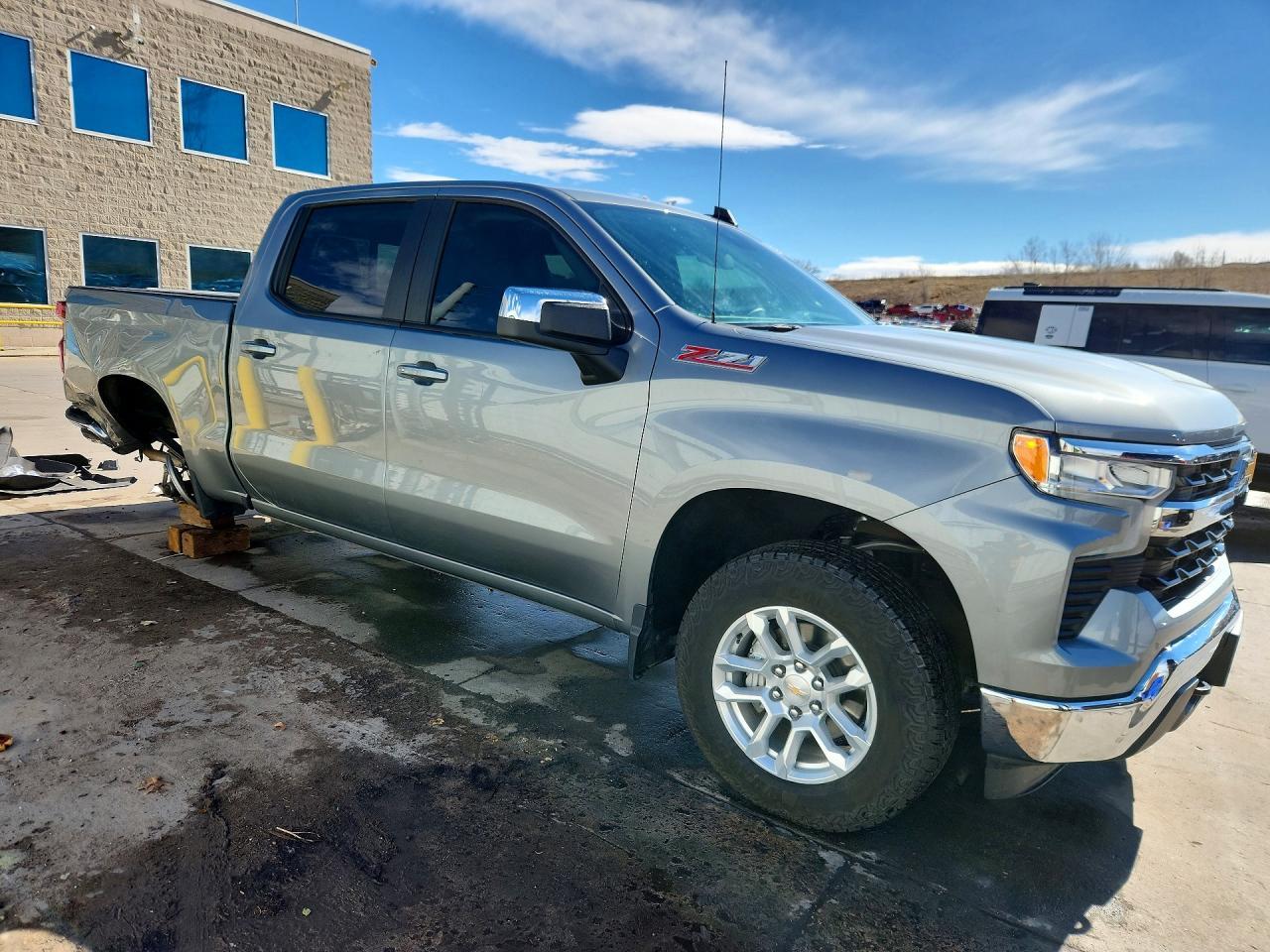 2025 Chevrolet Silverado K1500 LT